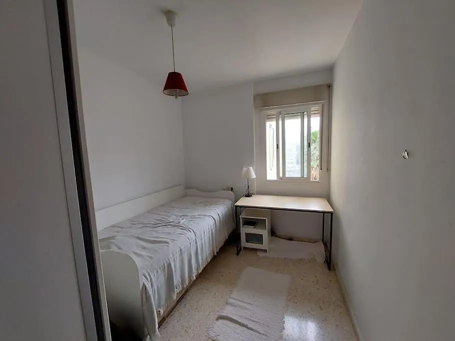 Apartment Piso Centrico De Dos Dormitorios La Linea de la Concepcion